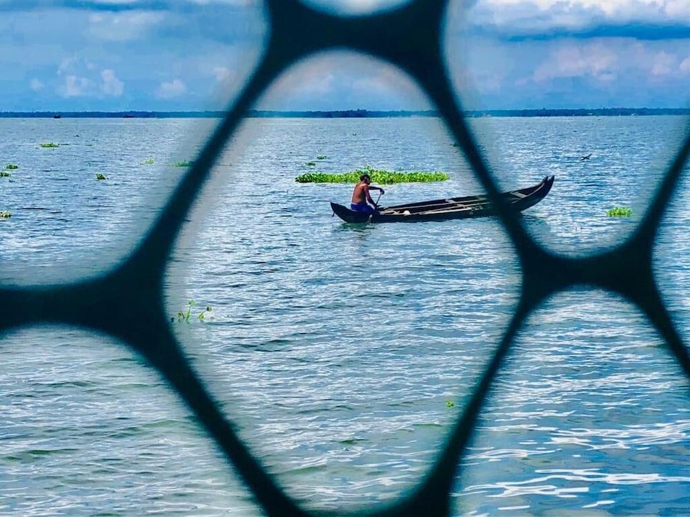 Saro Lake County Kumarakom Exterior foto