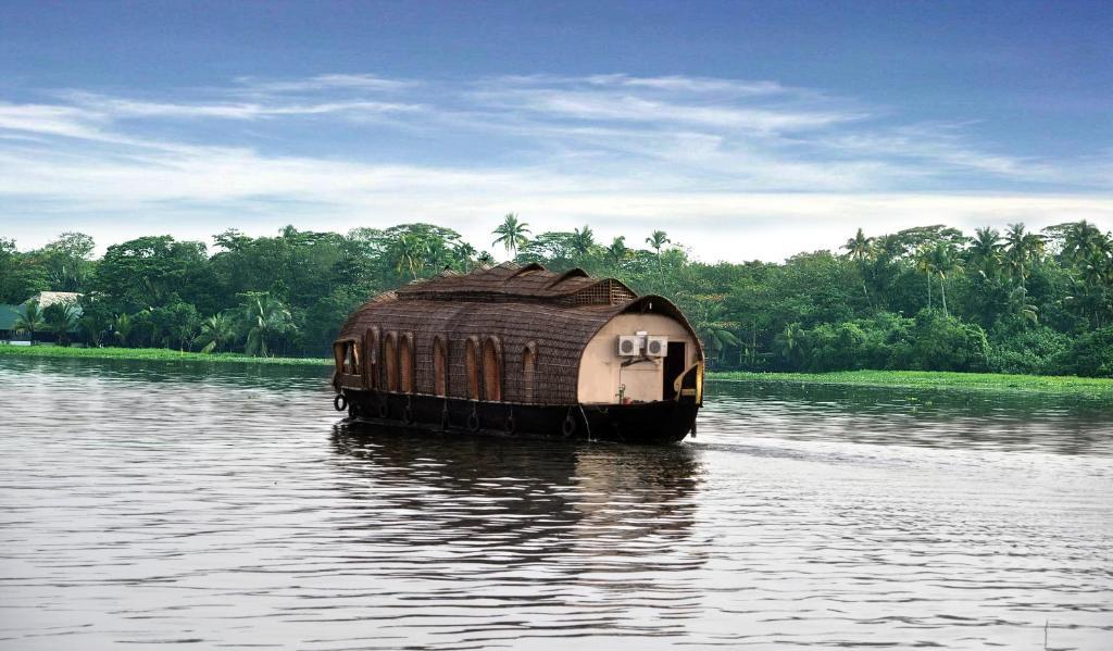 Saro Lake County Kumarakom Exterior foto