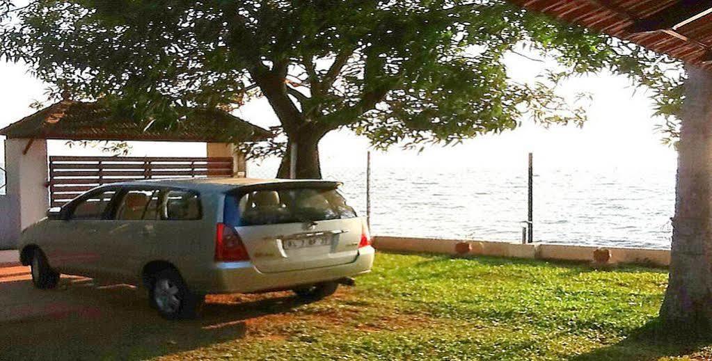 Saro Lake County Kumarakom Exterior foto