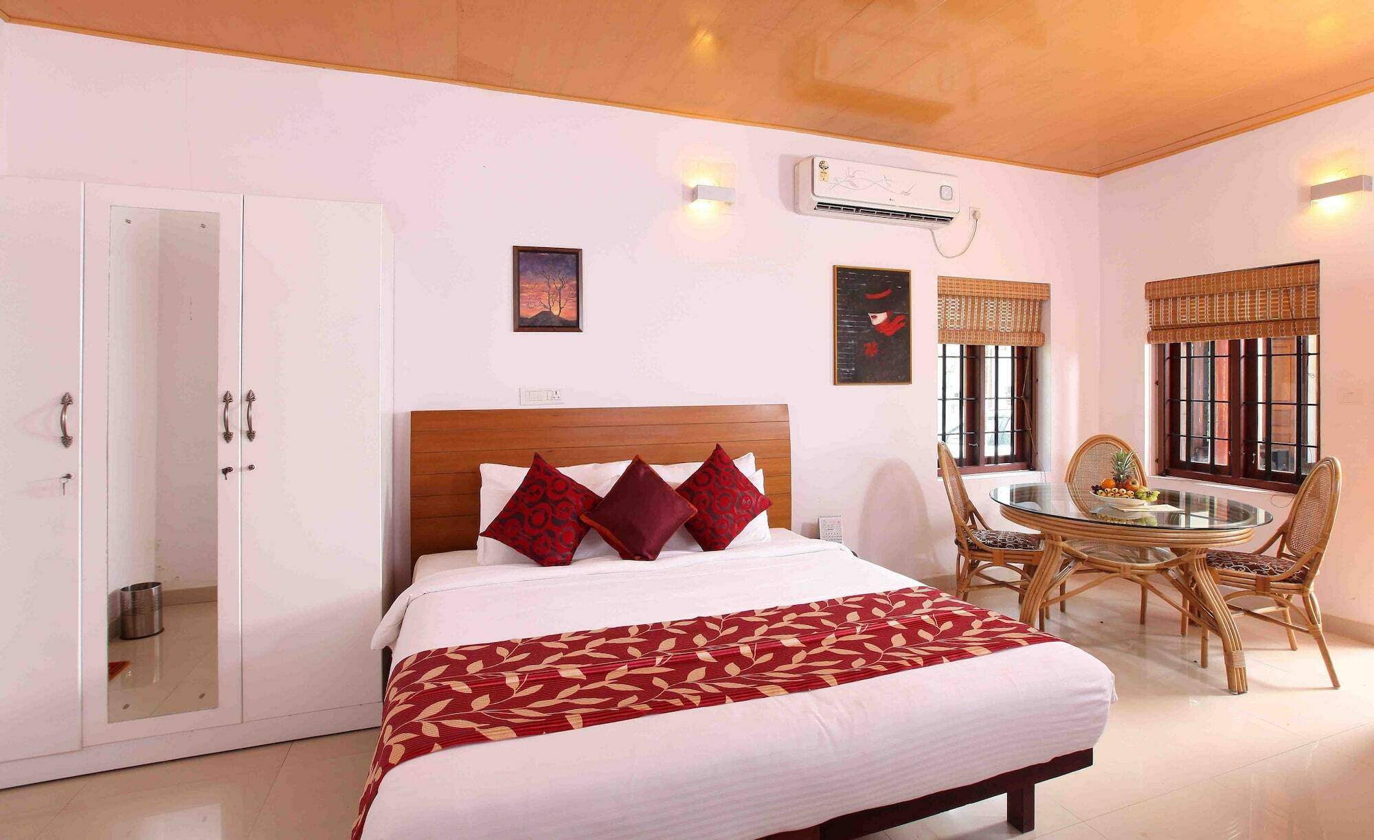 Saro Lake County Kumarakom Exterior foto